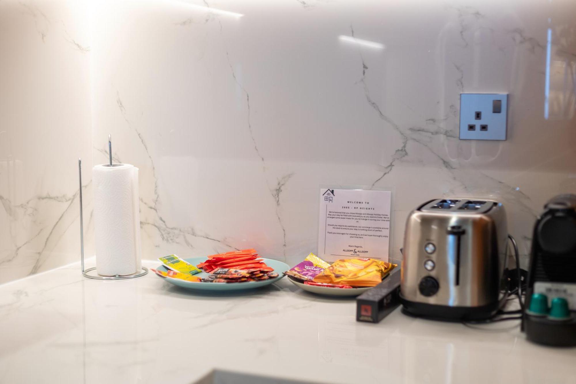 Modern 1br Apartment, High Floor, Near Mall Дубай